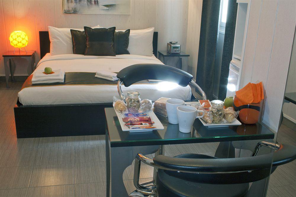 Hostal Oxum Madrid Room photo