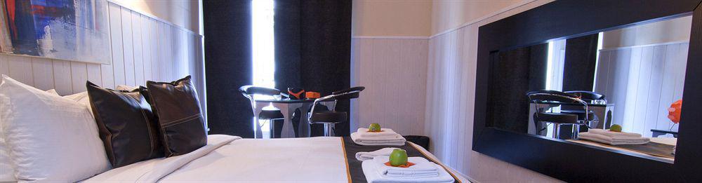 Hostal Oxum Madrid Exterior photo
